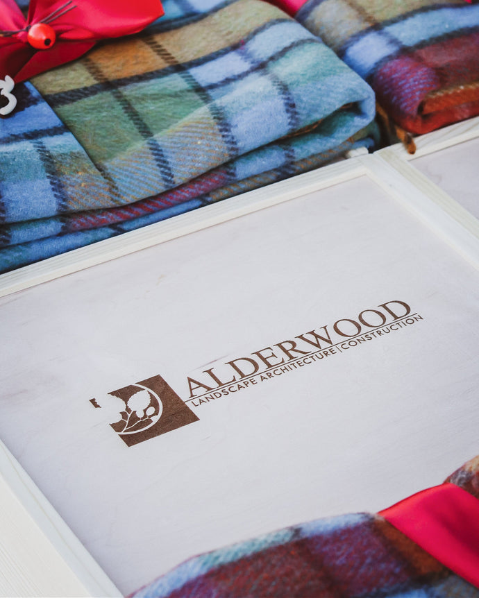 Branded and personalized gifts, logo engraving | Dusky Lark